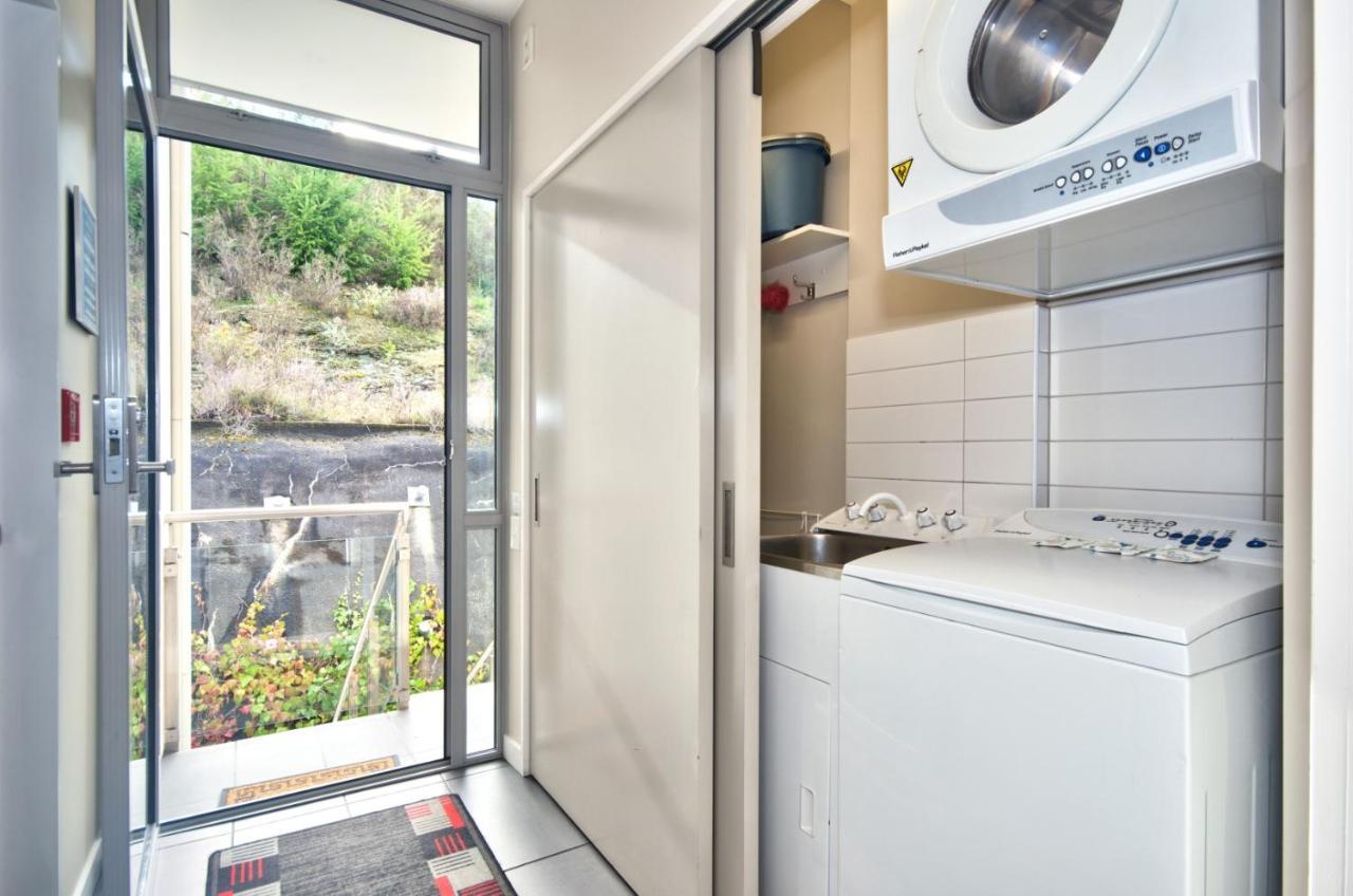Pure Retreat Lake View Куийнстаун Екстериор снимка