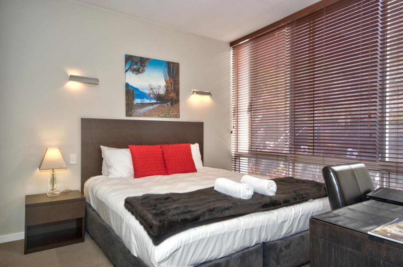 Pure Retreat Lake View Куийнстаун Екстериор снимка